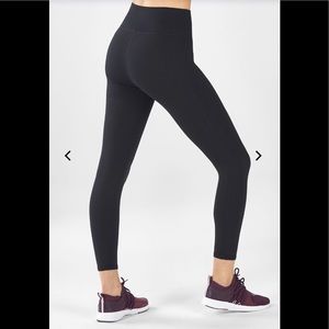 Fabletics High waisted solid 7/8 leggings